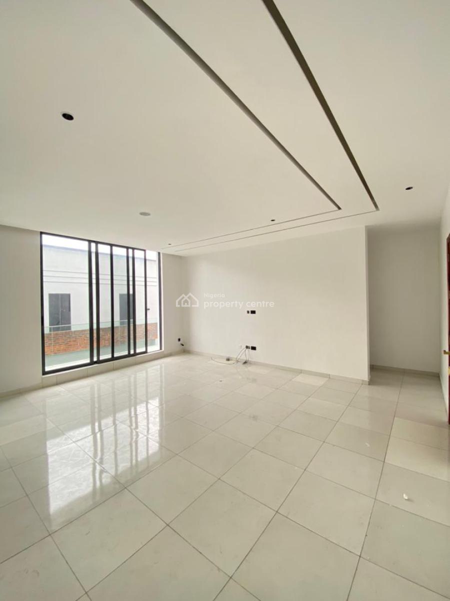 Luxury 2 Bedroom Apartment with Swimming Pool and Gym, Lekki Phase 1, Lekki, Lagos, Block of Flats for Sale