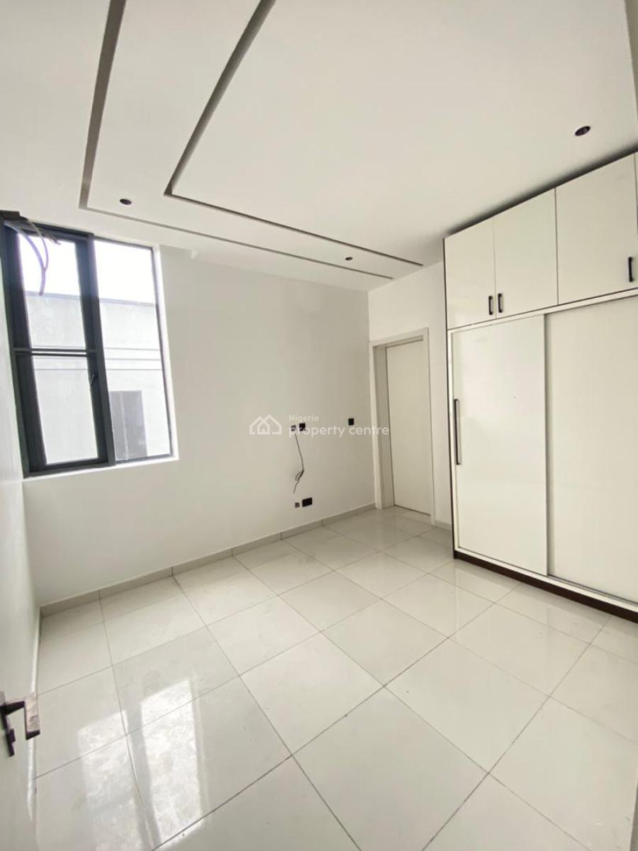 Luxury 2 Bedroom Apartment with Swimming Pool and Gym, Lekki Phase 1, Lekki, Lagos, Block of Flats for Sale