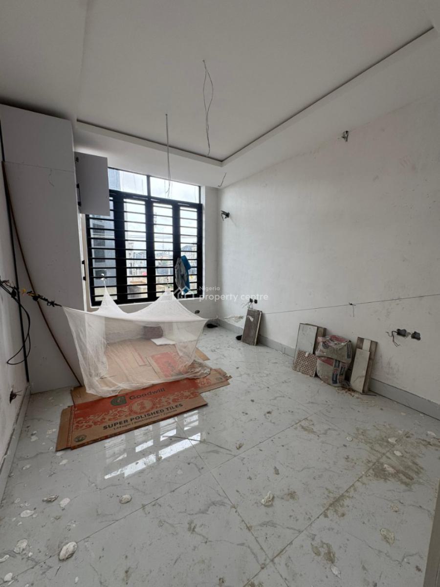 Affordable 2 Bedroom Apartment with a Swimming Pool,gym, Elevator, Lekki Phase 1, Lekki, Lagos, Flat / Apartment for Sale