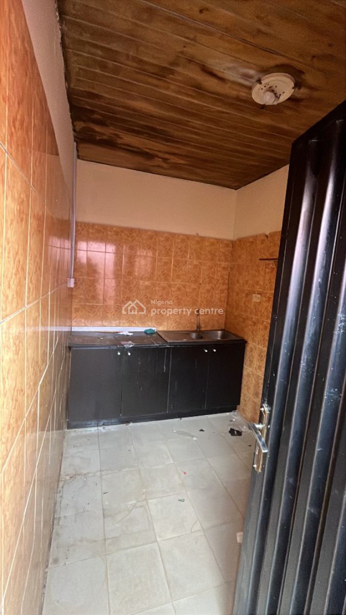 Self Contained, Off Admiralty Way, Lekki Phase 1, Lekki, Lagos, Self Contain (single Rooms) for Rent