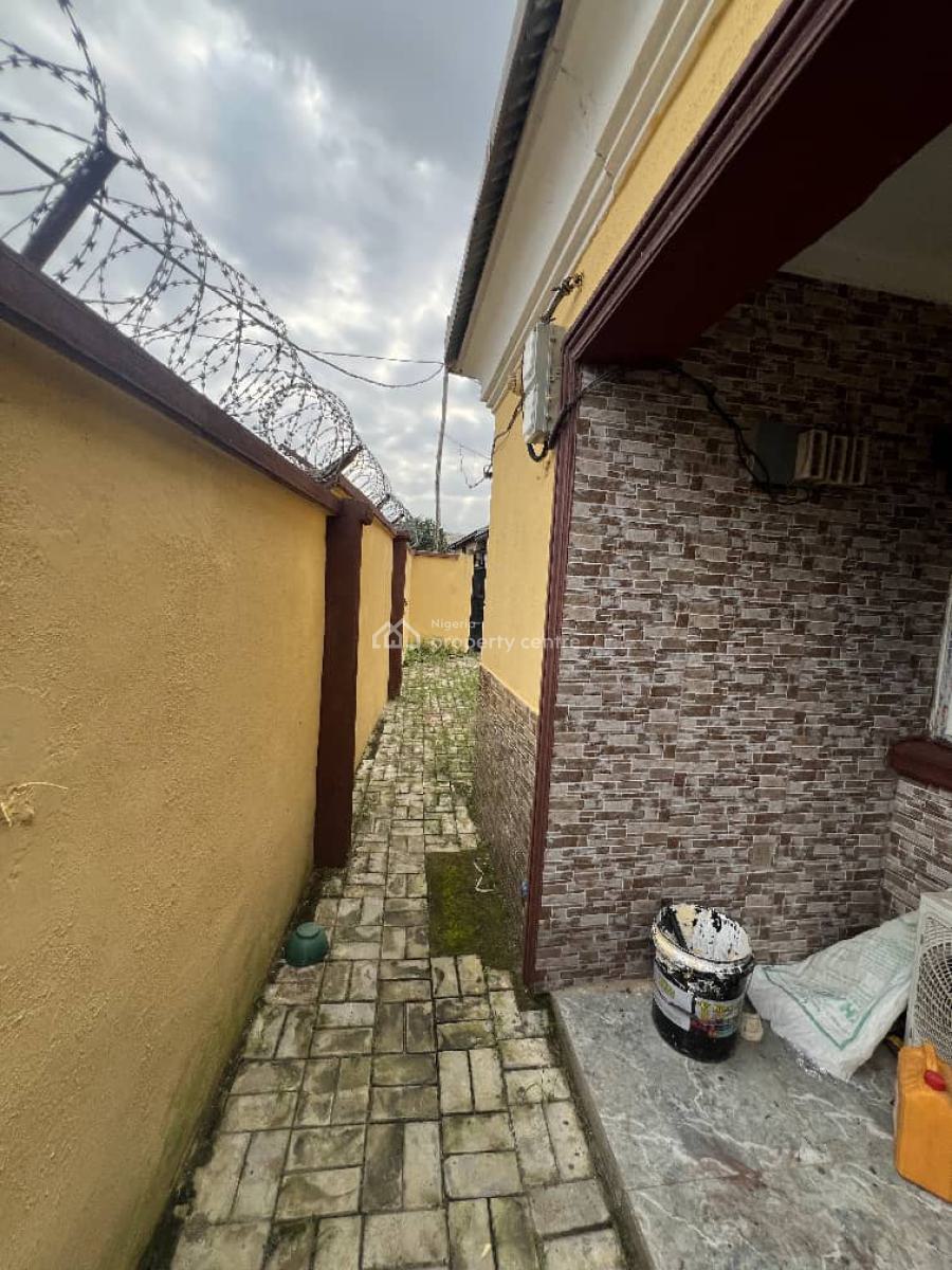 Well Maintained 3bedrooms House at Celica Ibadan, Celica, Alakia, Ibadan, Oyo, Detached Bungalow for Sale