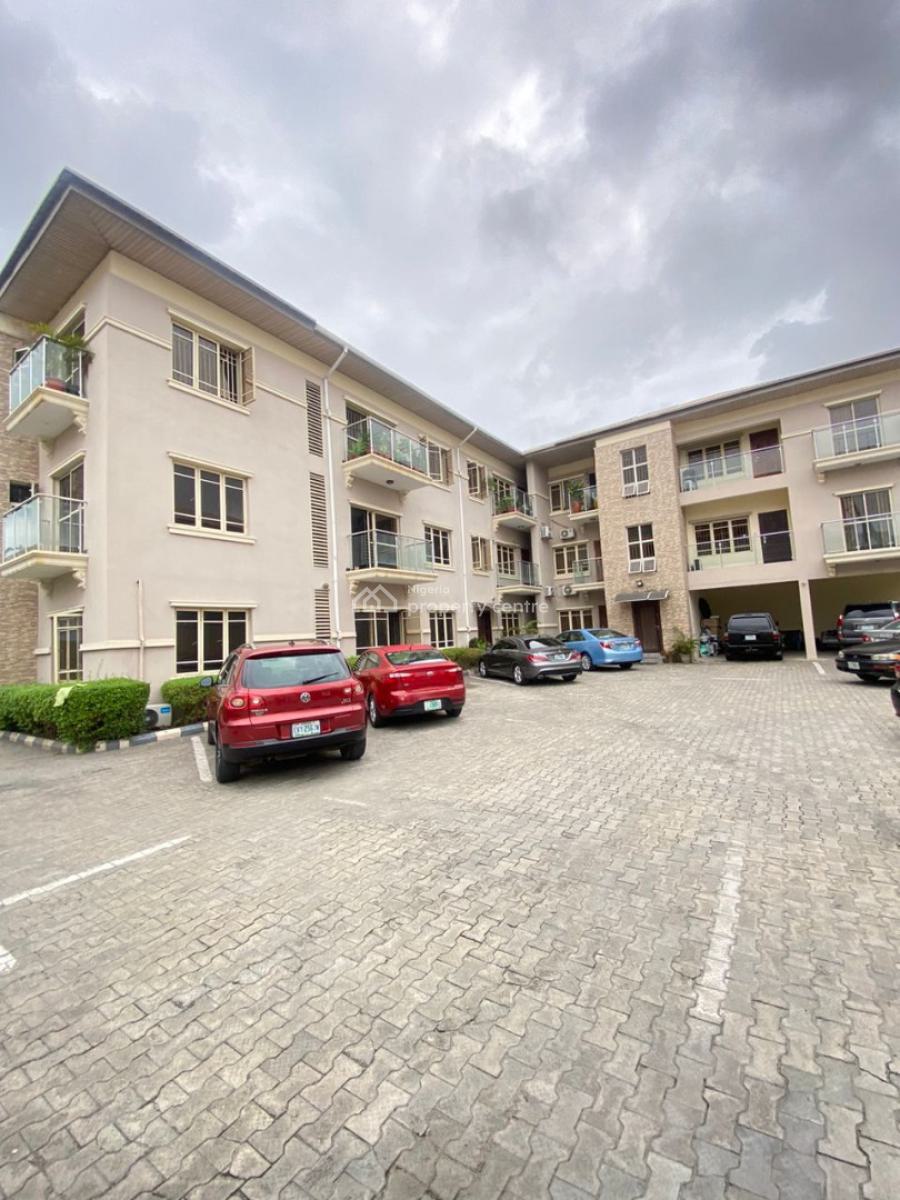 3 Bedroom Apartment in a Well Secured Estate, Lekki Phase 1, Lekki, Lagos, Terraced Duplex for Rent