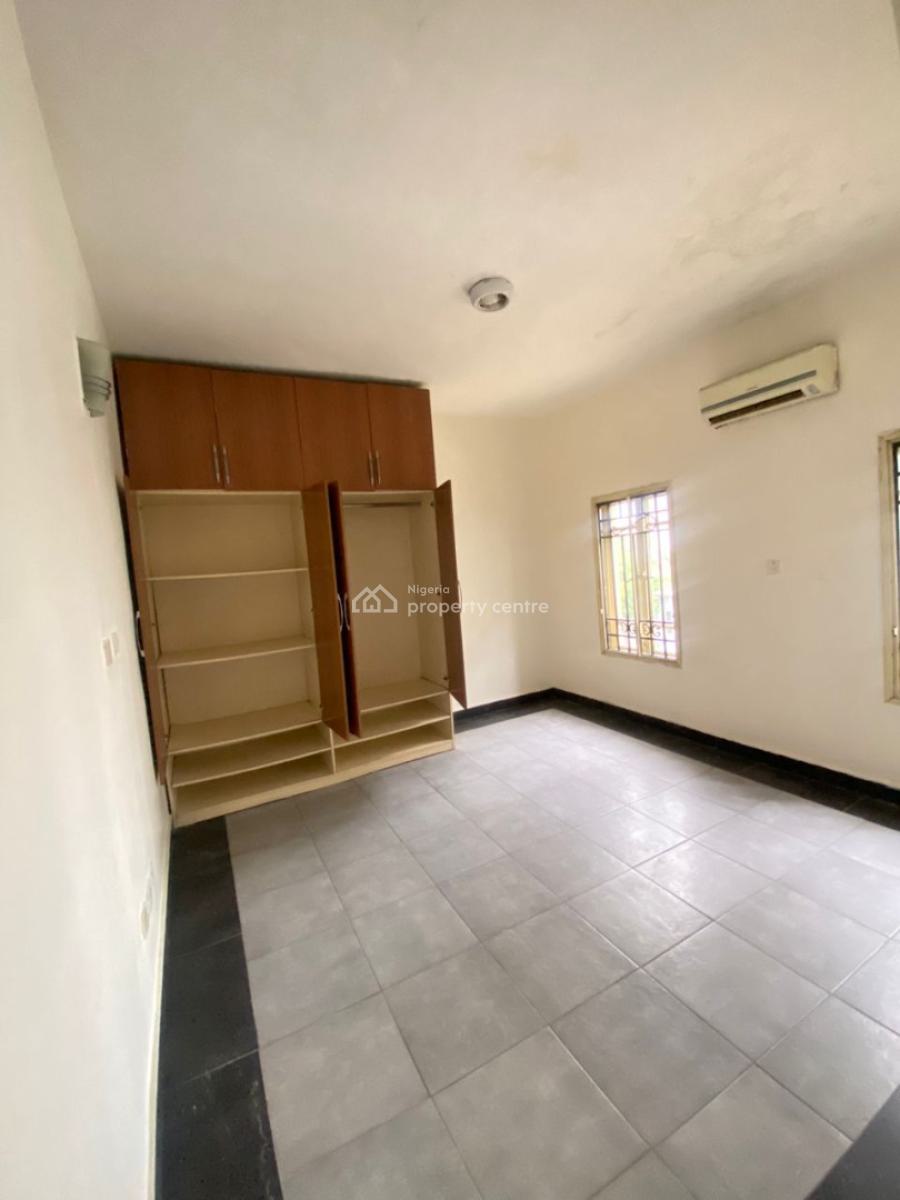 3 Bedroom Apartment in a Well Secured Estate, Lekki Phase 1, Lekki, Lagos, Terraced Duplex for Rent