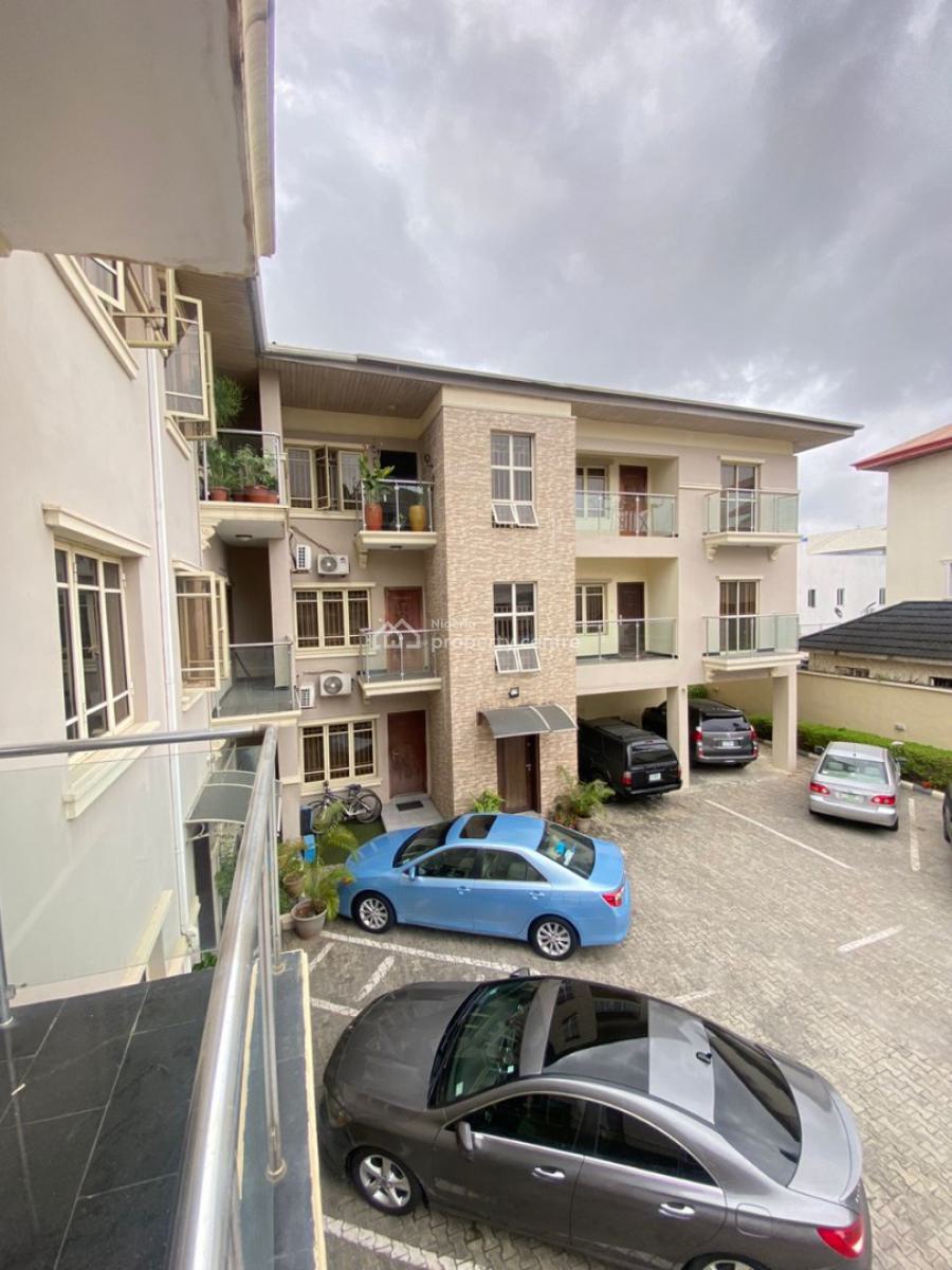 3 Bedroom Apartment in a Well Secured Estate, Lekki Phase 1, Lekki, Lagos, Terraced Duplex for Rent