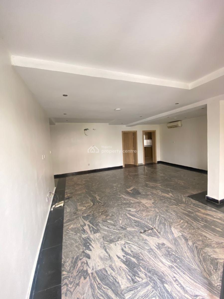 3 Bedroom Apartment in a Well Secured Estate, Lekki Phase 1, Lekki, Lagos, Terraced Duplex for Rent