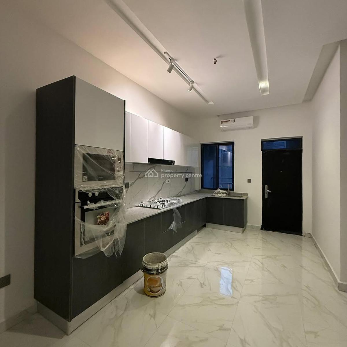 3 Bedroom Apartment, Guzape District, Abuja, Flat / Apartment for Sale