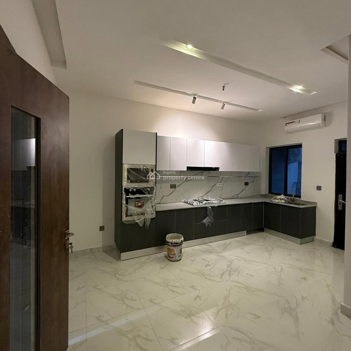 3 Bedroom Apartment, Guzape District, Abuja, Flat / Apartment for Sale