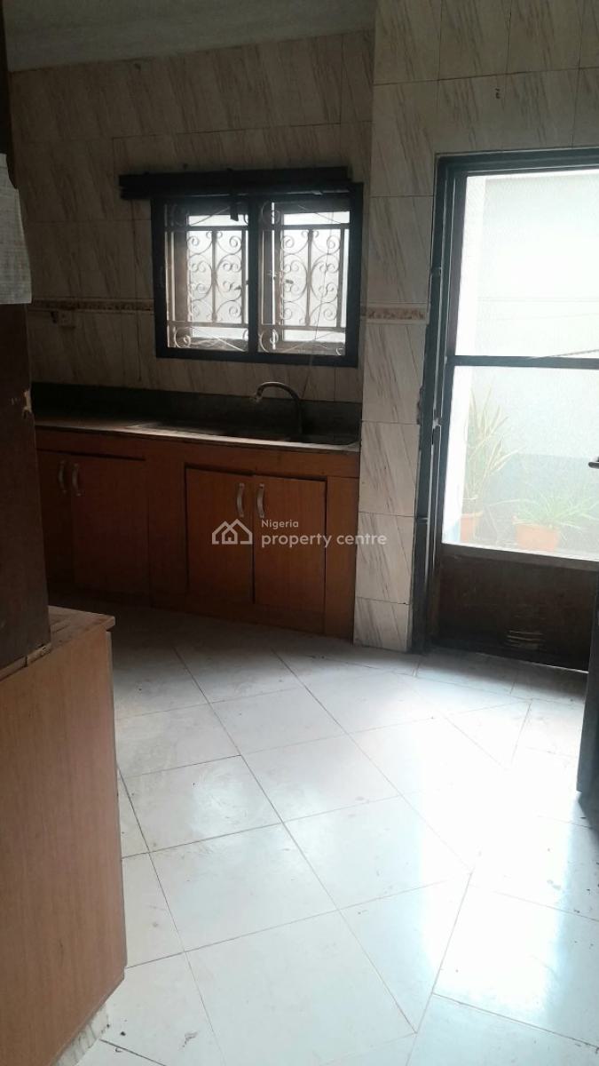Well Structured 5 Bedroom Detached Duplex with a Bq, Gown Estate, Egbeda, Alimosho, Lagos, Detached Duplex for Sale