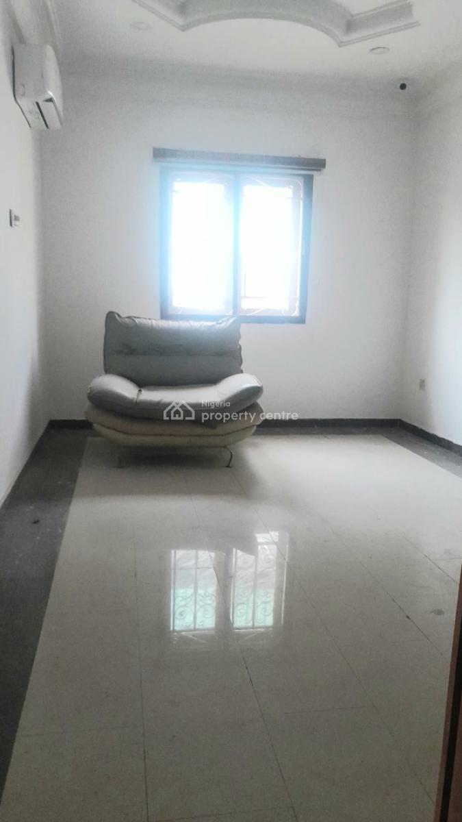 Well Structured 5 Bedroom Detached Duplex with a Bq, Gown Estate, Egbeda, Alimosho, Lagos, Detached Duplex for Sale