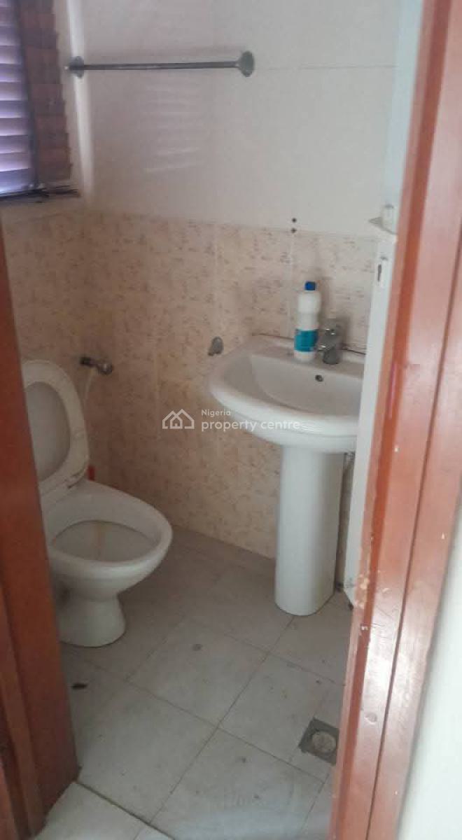 Well Structured 5 Bedroom Detached Duplex with a Bq, Gown Estate, Egbeda, Alimosho, Lagos, Detached Duplex for Sale