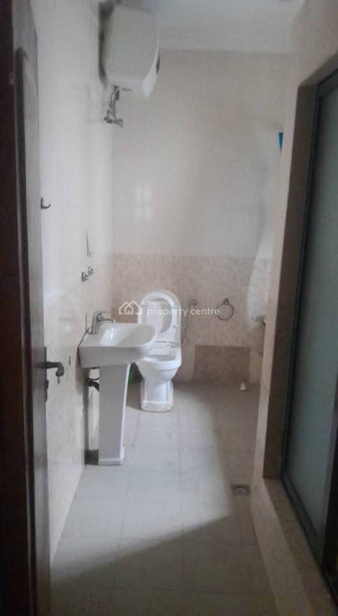 Well Structured 5 Bedroom Detached Duplex with a Bq, Gown Estate, Egbeda, Alimosho, Lagos, Detached Duplex for Sale