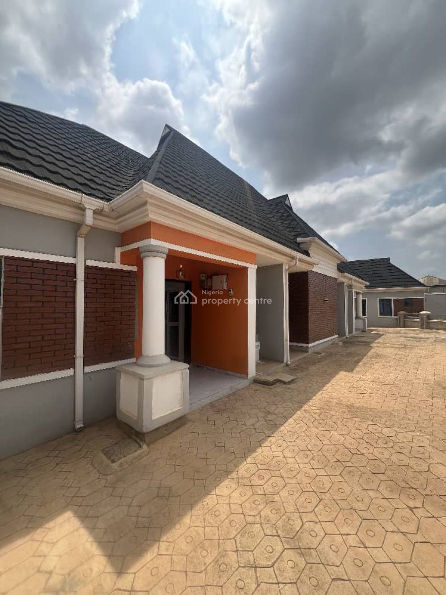 Furnished 2unit 2bed+ Mini Flat at Gbagi Ibadan, Gbagi New Ife Road, Alakia, Ibadan, Oyo, Block of Flats for Sale