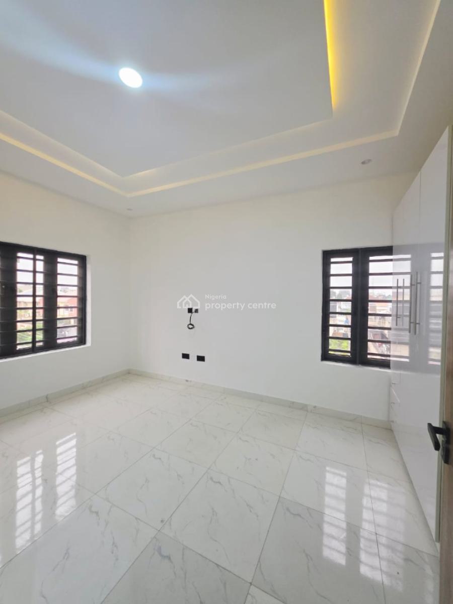 2 Bedroom Flat, Off Durosimi Eti, Lekki Phase 1, Lekki, Lagos, Flat / Apartment for Sale