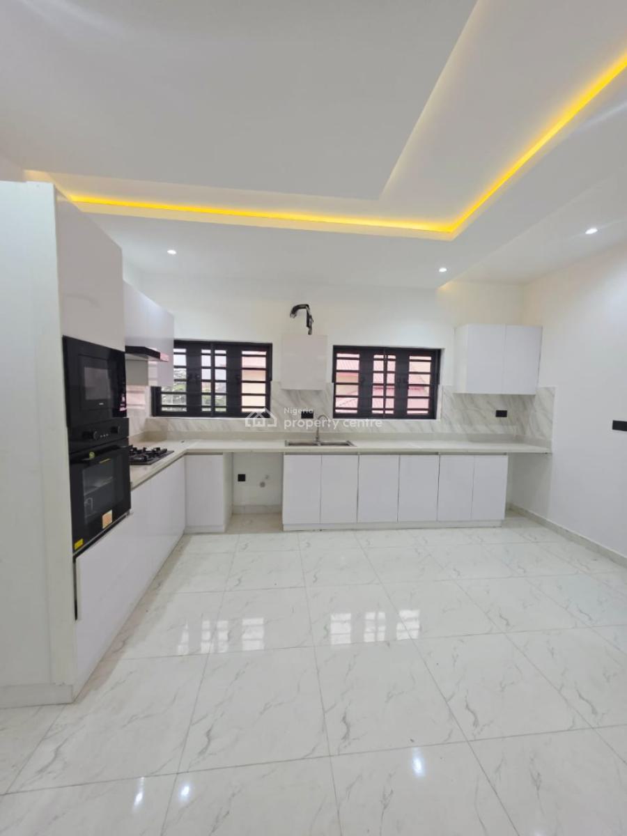 2 Bedroom Flat, Off Durosimi Eti, Lekki Phase 1, Lekki, Lagos, Flat / Apartment for Sale