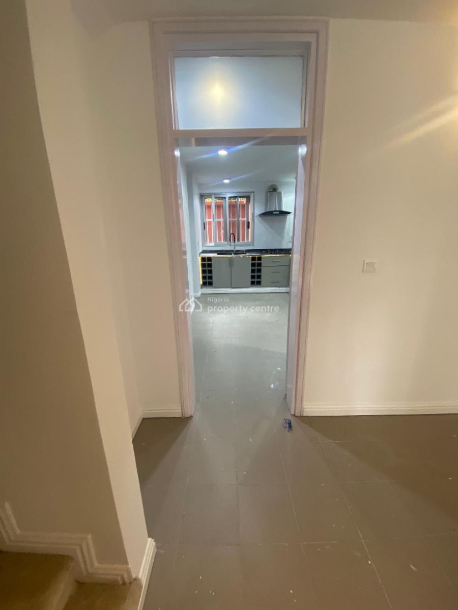 Uniquely Designed 2 Bedroom Apartment with Bq, Pool and Tennis Court, Ikoyi, Ikoyi, Lagos, Flat / Apartment for Rent