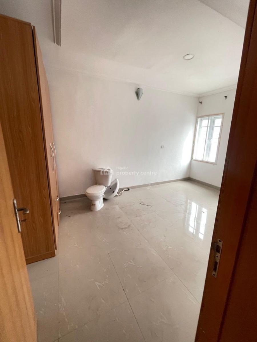 Standard 2 Bedroom Apartment in Good Neighborhood, Off Mobile Road, Ikota, Lekki, Lagos, Flat / Apartment for Rent
