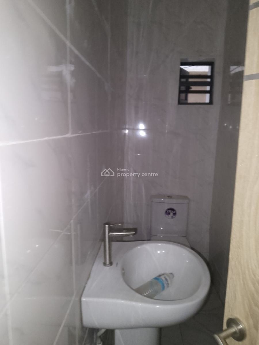 Very Spacious 3bedroom Flats, Ikota Gra, Lekki, Lagos, Flat / Apartment for Rent
