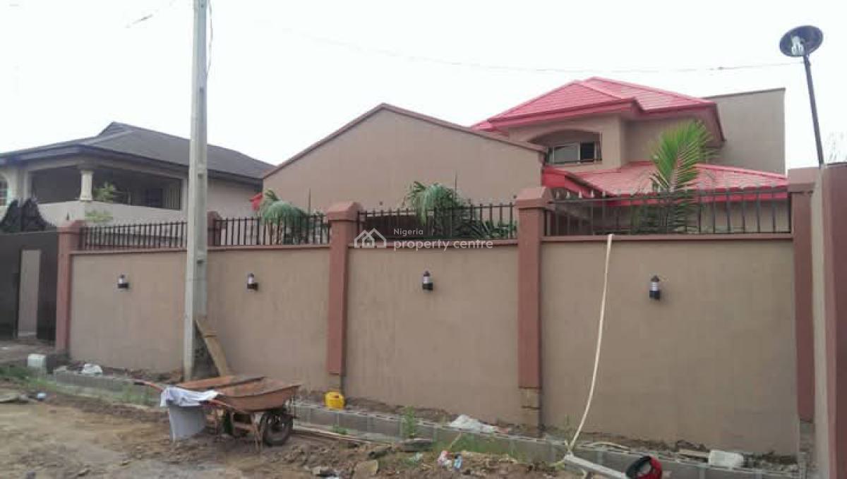 Distressed 4 Bedroom Detcahed Duplex, Ikorodu, Lagos, Detached Duplex for Sale