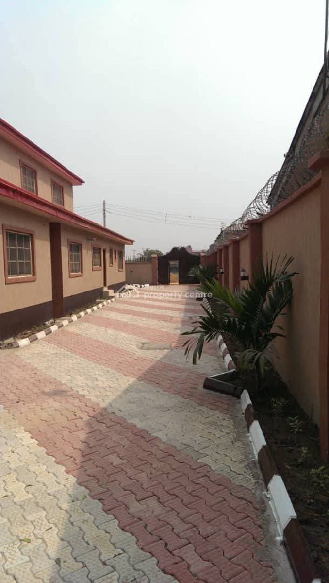 Distressed 4 Bedroom Detcahed Duplex, Ikorodu, Lagos, Detached Duplex for Sale