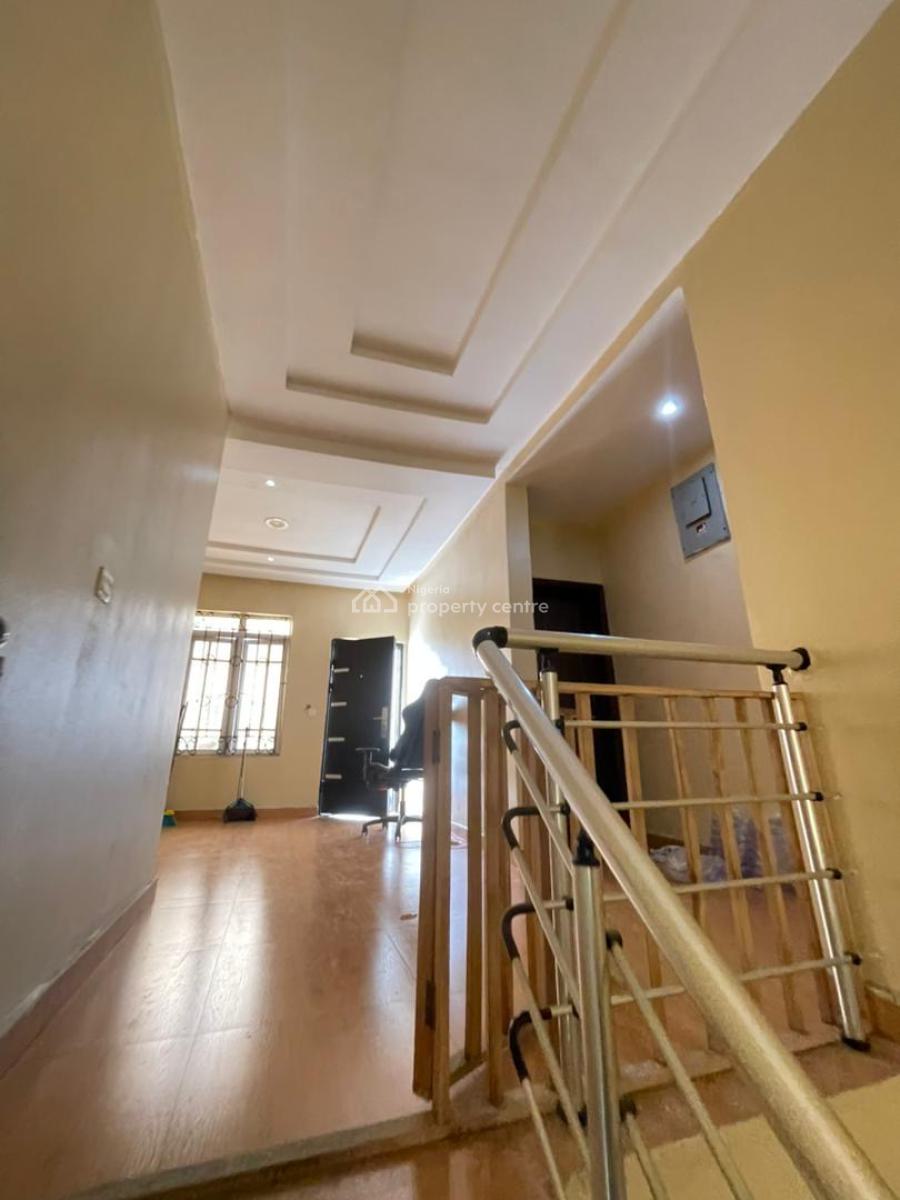 Single Room Upstairs, Oba Musa Estate, Idado, Lekki, Lagos, Self Contain (single Rooms) for Rent