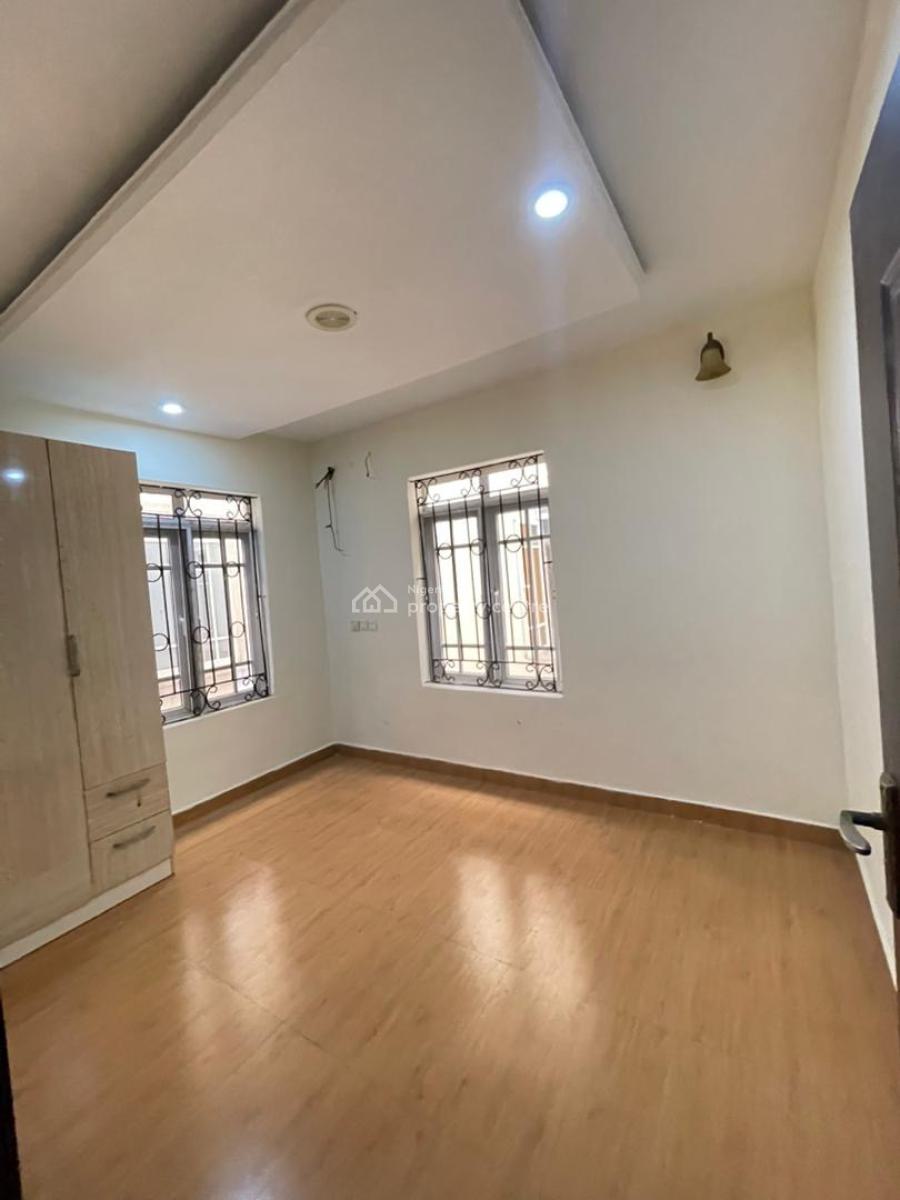 Single Room Upstairs, Oba Musa Estate, Idado, Lekki, Lagos, Self Contain (single Rooms) for Rent