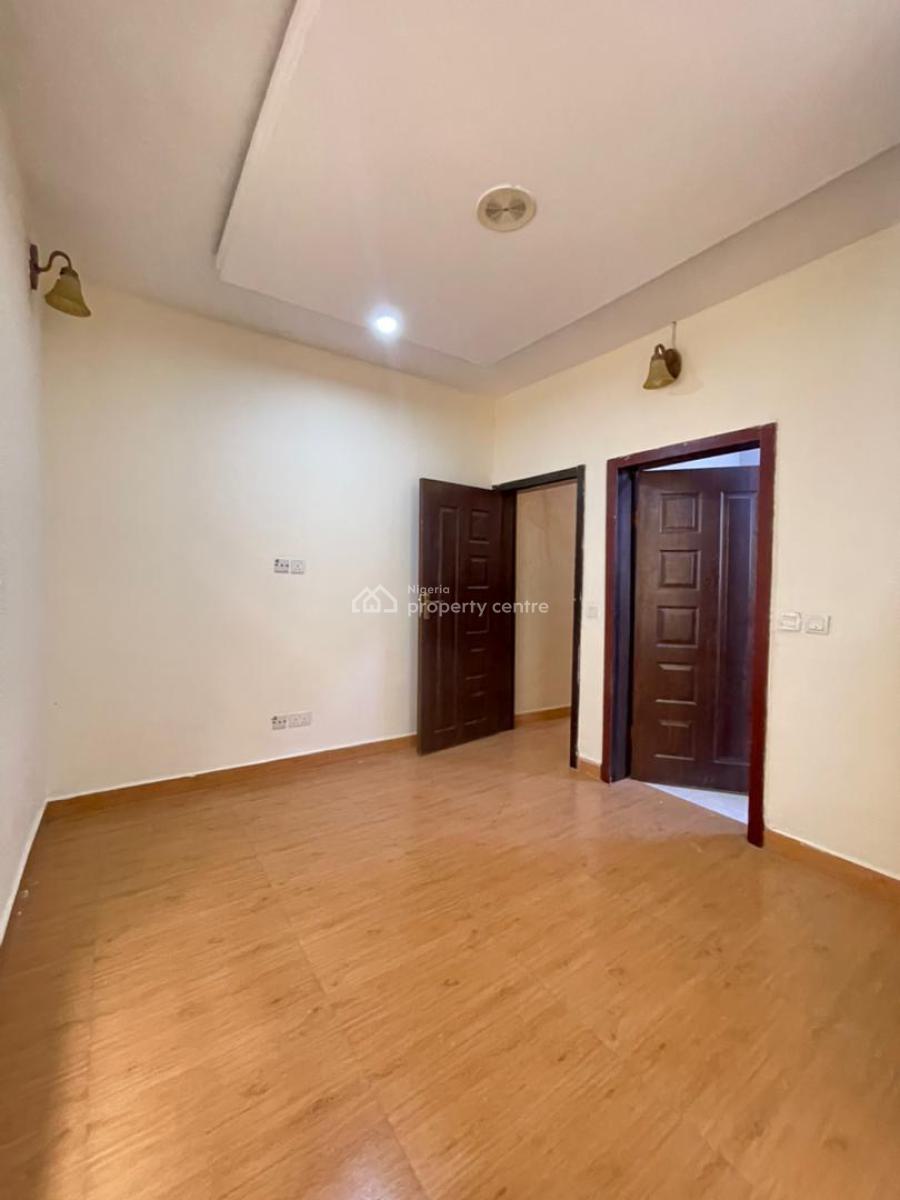 Single Room Upstairs, Oba Musa Estate, Idado, Lekki, Lagos, Self Contain (single Rooms) for Rent