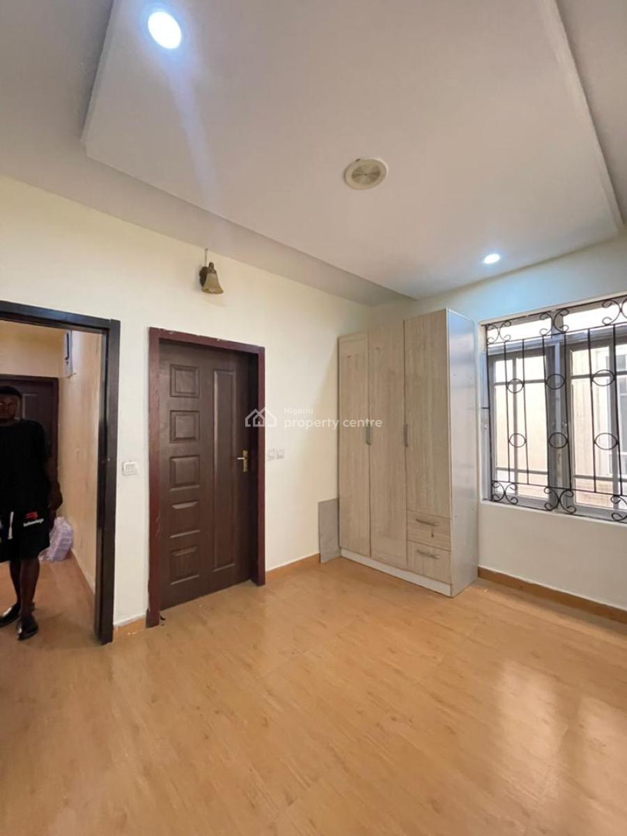 Single Room Upstairs, Oba Musa Estate, Idado, Lekki, Lagos, Self Contain (single Rooms) for Rent