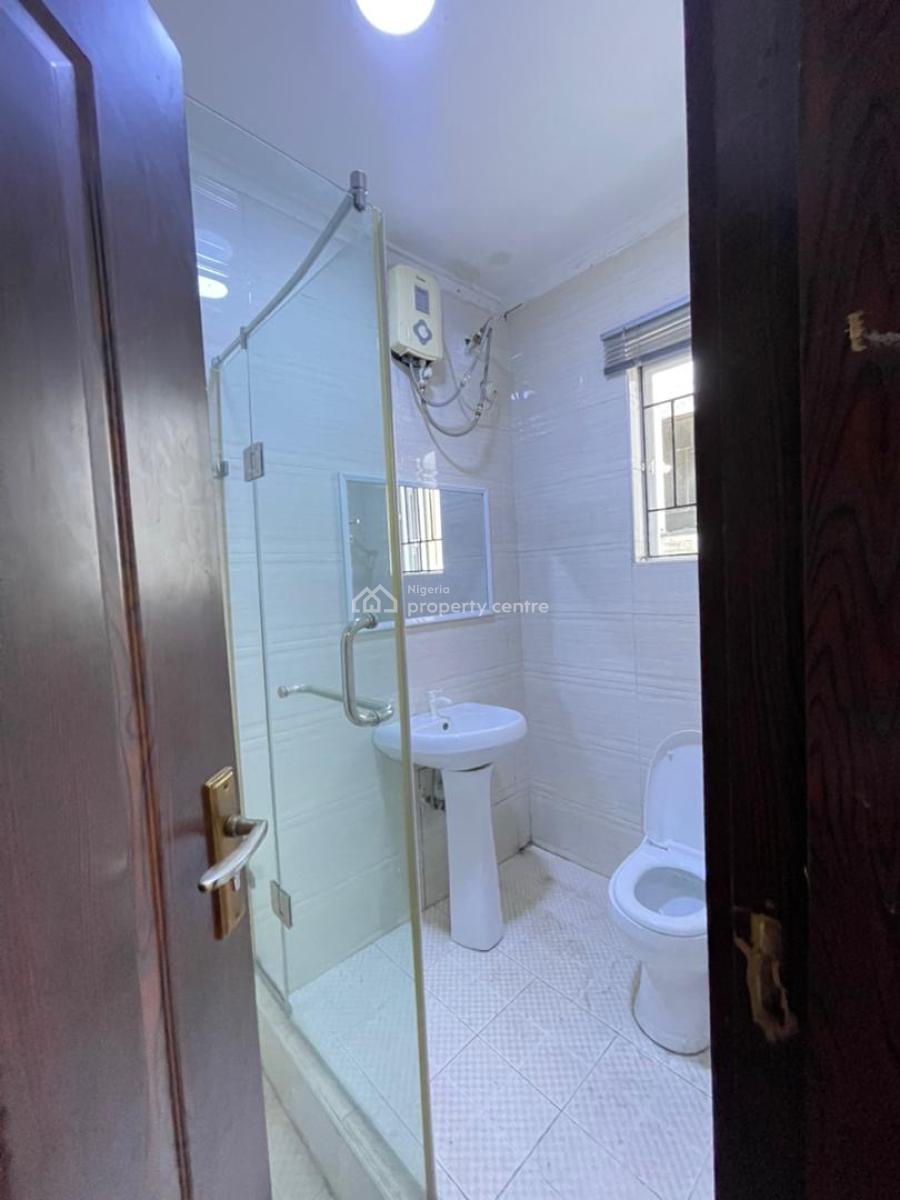 Single Room Upstairs, Oba Musa Estate, Idado, Lekki, Lagos, Self Contain (single Rooms) for Rent
