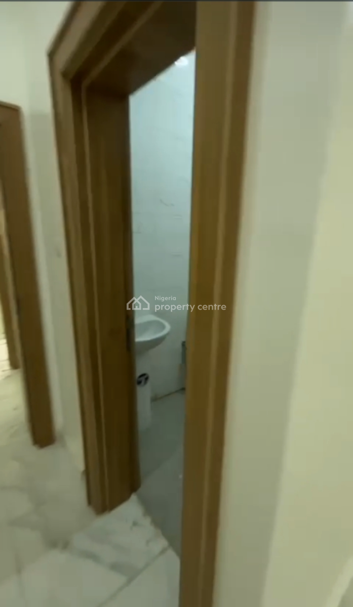 Brand New 3 Bedrooms Block of Flats with a Bq in a Very Nice Estate., Gaduwa, Abuja, House for Rent