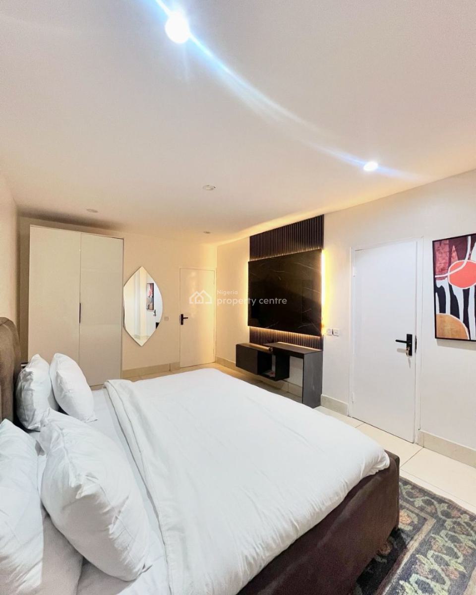 Spacious Furnished 2 Bedroom Apartment, Lekki Phase 1, Lekki, Lagos, Flat / Apartment for Rent