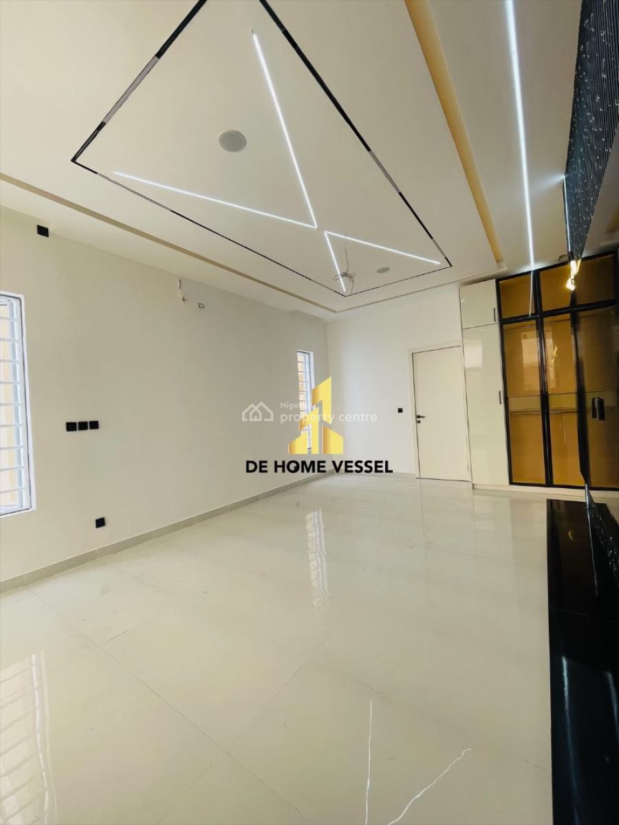 Exquisitely Built 5 Bed Luxury  Detached  Smart Home with  Pool, Ologolo, Lekki, Lagos, Detached Duplex for Sale