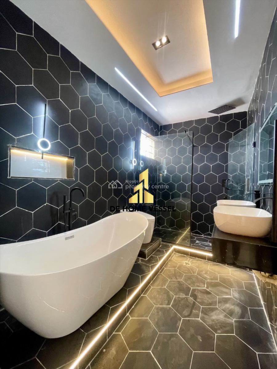 Exquisitely Built 5 Bed Luxury  Detached  Smart Home with  Pool, Ologolo, Lekki, Lagos, Detached Duplex for Sale