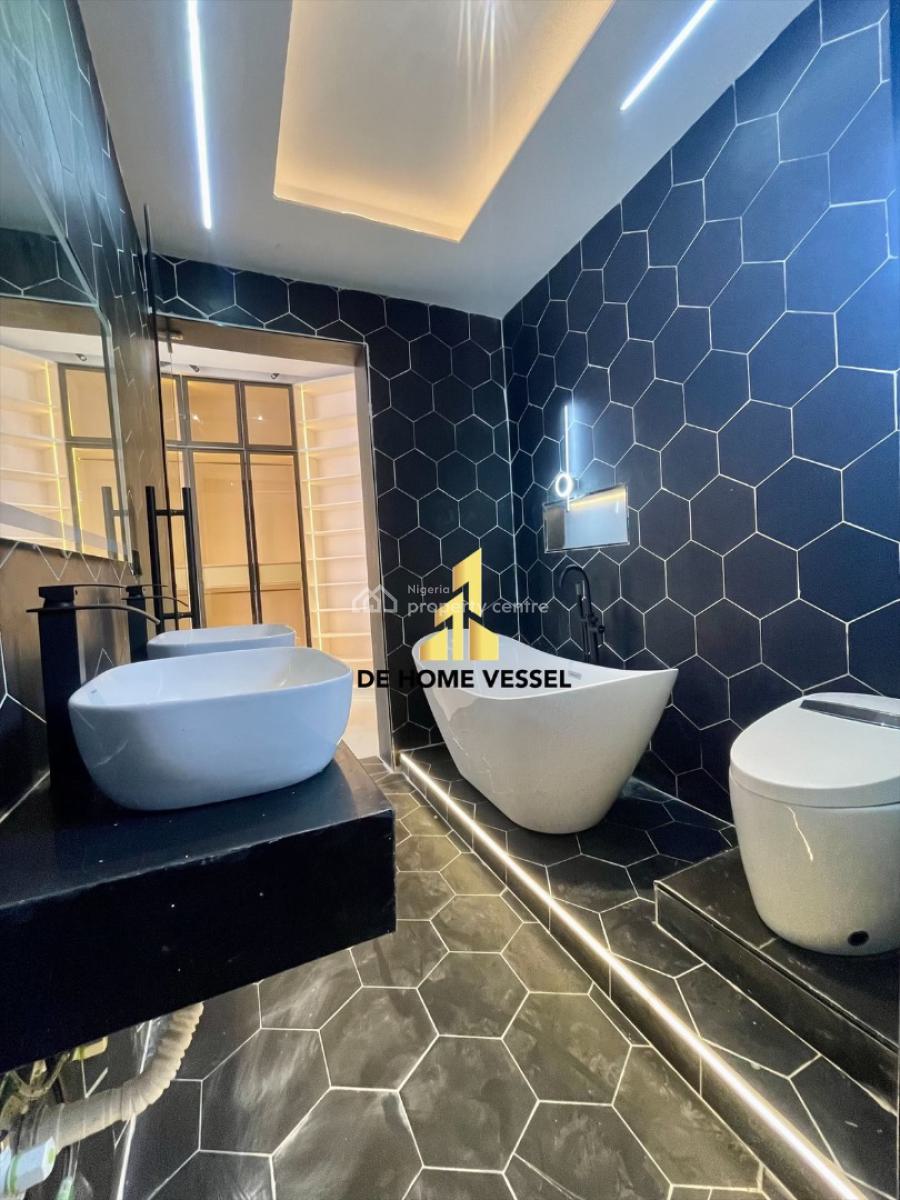 Exquisitely Built 5 Bed Luxury  Detached  Smart Home with  Pool, Ologolo, Lekki, Lagos, Detached Duplex for Sale
