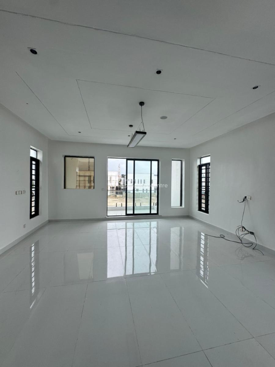 Gigantic 5 -bedroom Detached Duplex, Orchid Road, Lekki, Lagos, Detached Duplex for Sale