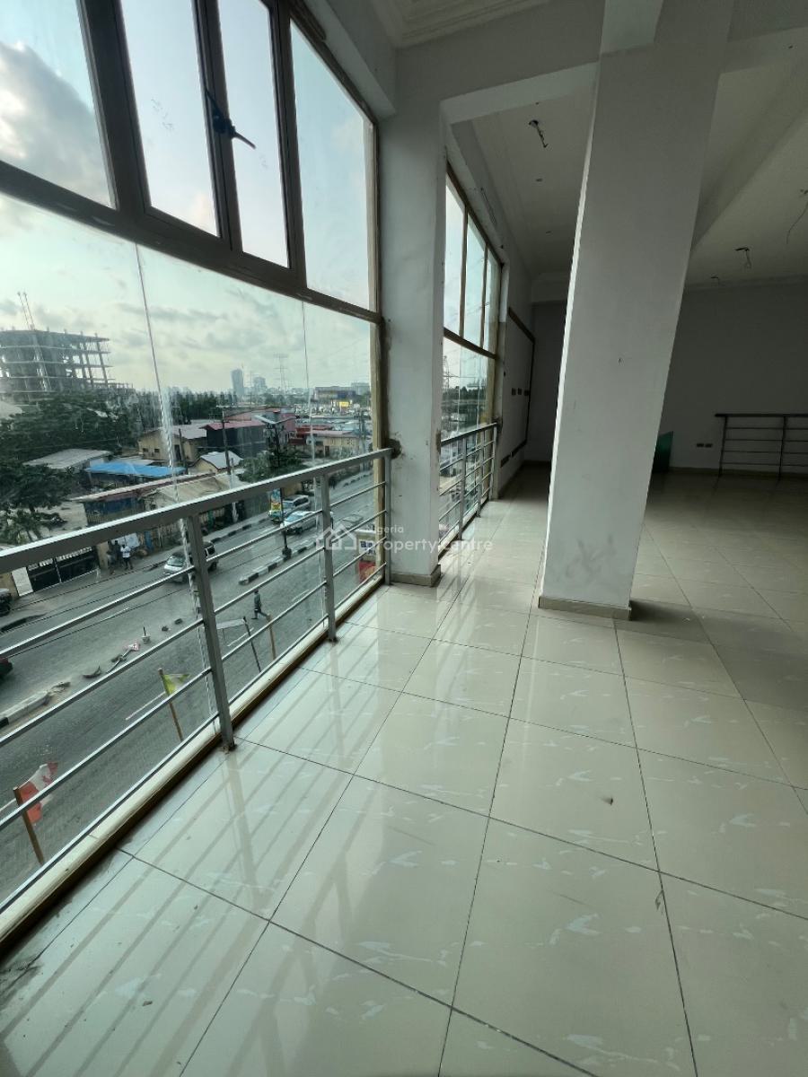 146sqm Commercial Space, Directly Facing The Lagos-epe Expressway, Lekki Phase 1, Lekki, Lagos, Commercial Property for Rent