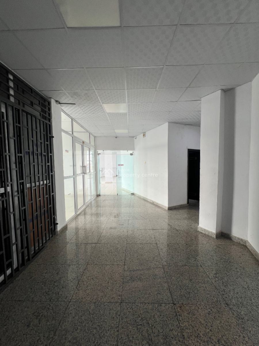 146sqm Commercial Space, Directly Facing The Lagos-epe Expressway, Lekki Phase 1, Lekki, Lagos, Commercial Property for Rent