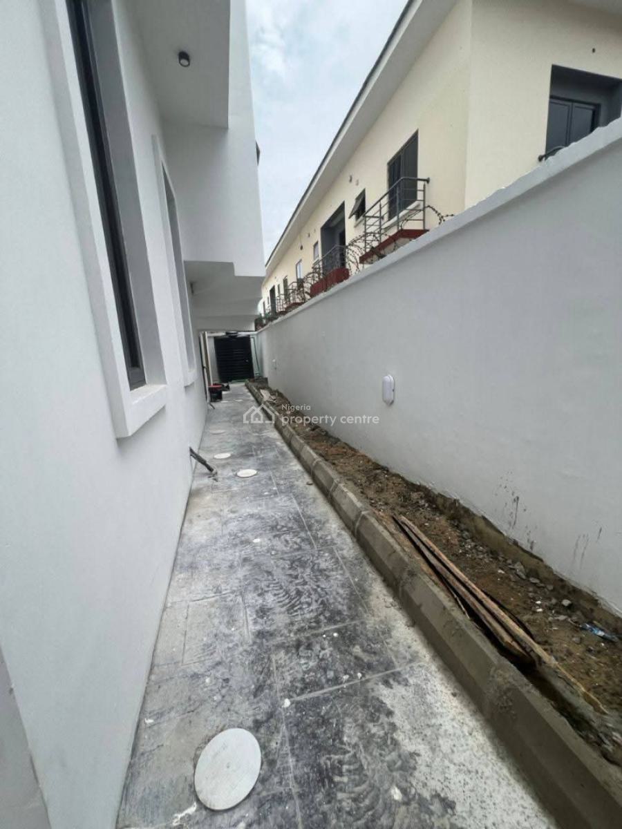 Spacious 5 Bedroom Detached House with a 1-room Bq, Fatai Arobieke Street, Off Admiralty Road, Lekki Phase 1, Lekki, Lagos, House for Rent