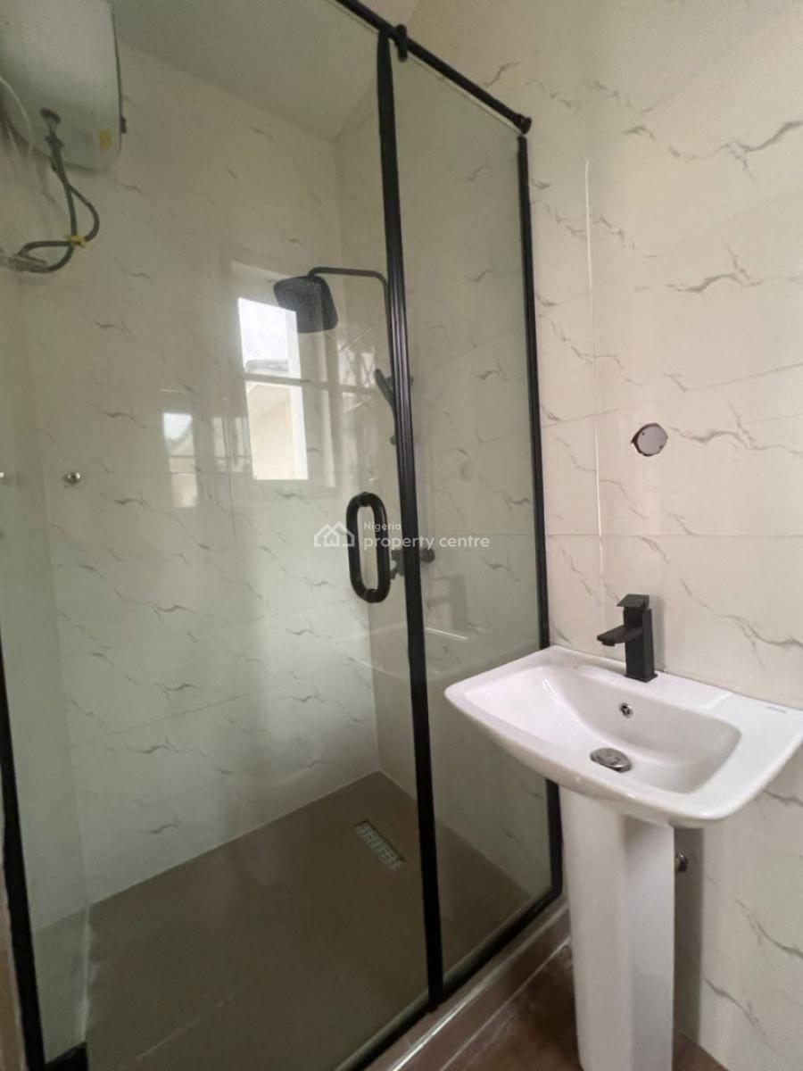 Spacious 5 Bedroom Detached House with a 1-room Bq, Fatai Arobieke Street, Off Admiralty Road, Lekki Phase 1, Lekki, Lagos, House for Rent