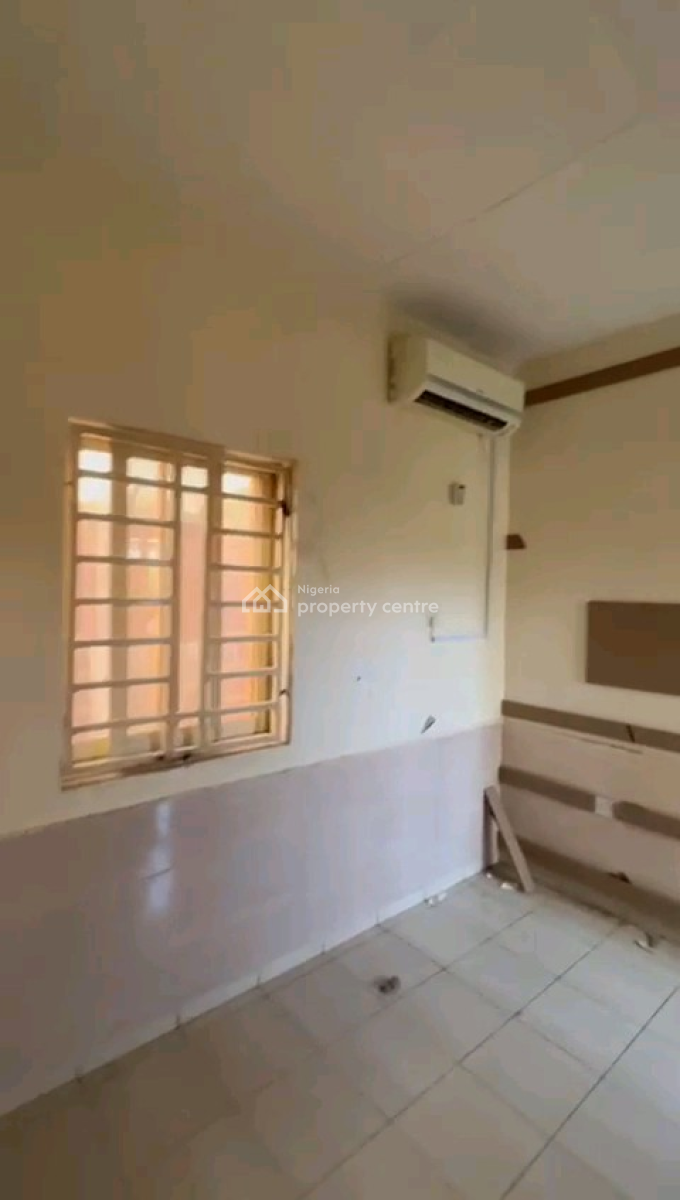 Spacious 1-bedroom Apartment, Wuye, Abuja, Flat / Apartment for Rent