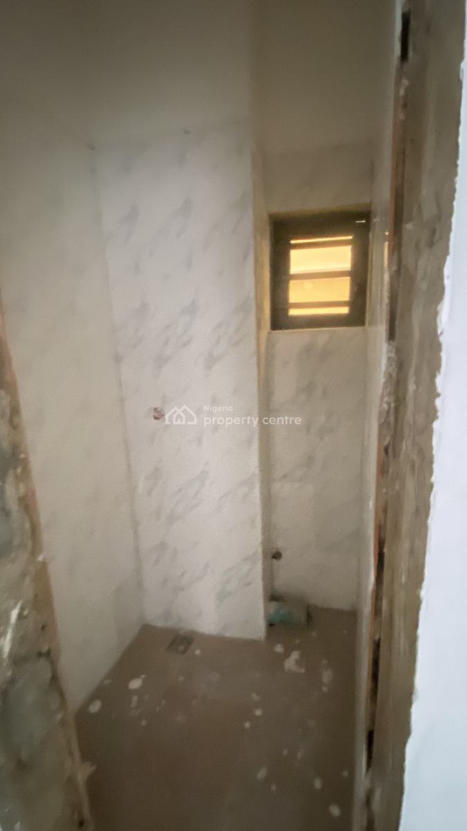 Newly Built 2 Bedrooms Apartment, Abeokuta Street, Off Ilaje Road, Bariga, Shomolu, Lagos, Flat / Apartment for Rent