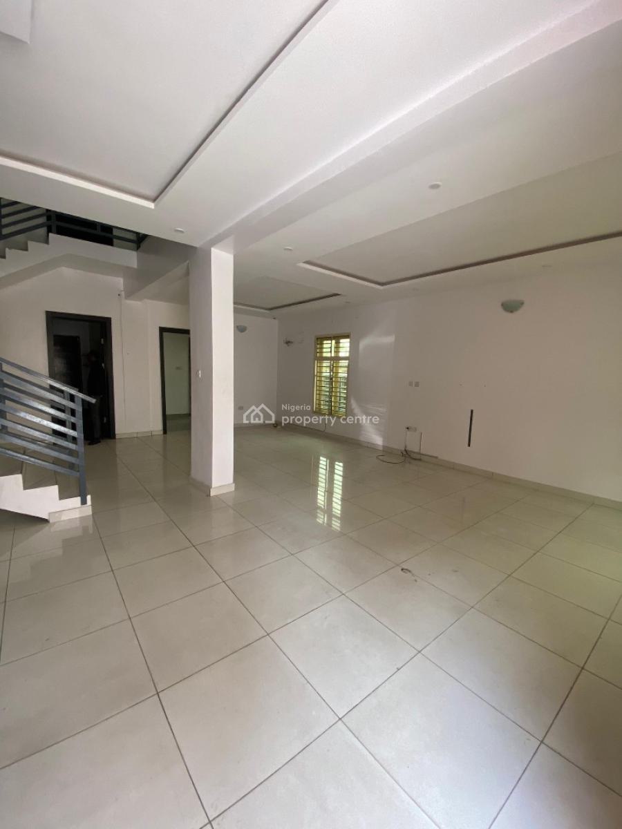 Well Maintained 4 Bedrooms Maisonette with Bq, Off Admiralty Road, Lekki Phase 1, Lekki, Lagos, House for Rent