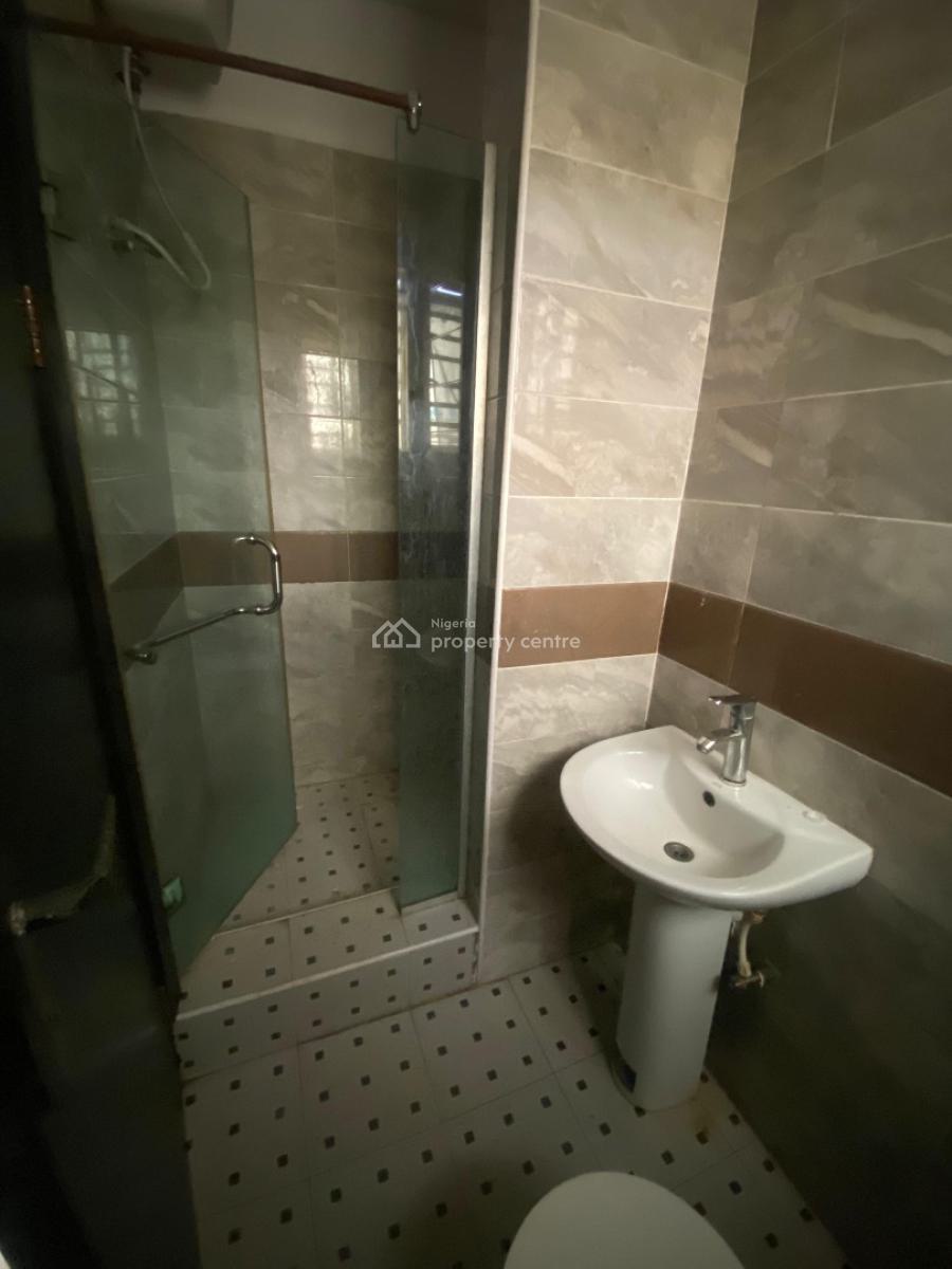 Luxury 4 Bedroom Maisonette Apartment with a Room Bq, Lekki Phase 1, Lekki, Lagos, Flat / Apartment for Rent