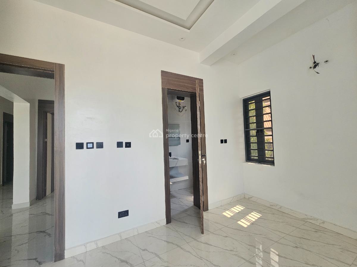 Newly Built 2 Bedrooms Apartment, Lekki Phase 1, Lekki, Lagos, Flat / Apartment for Sale