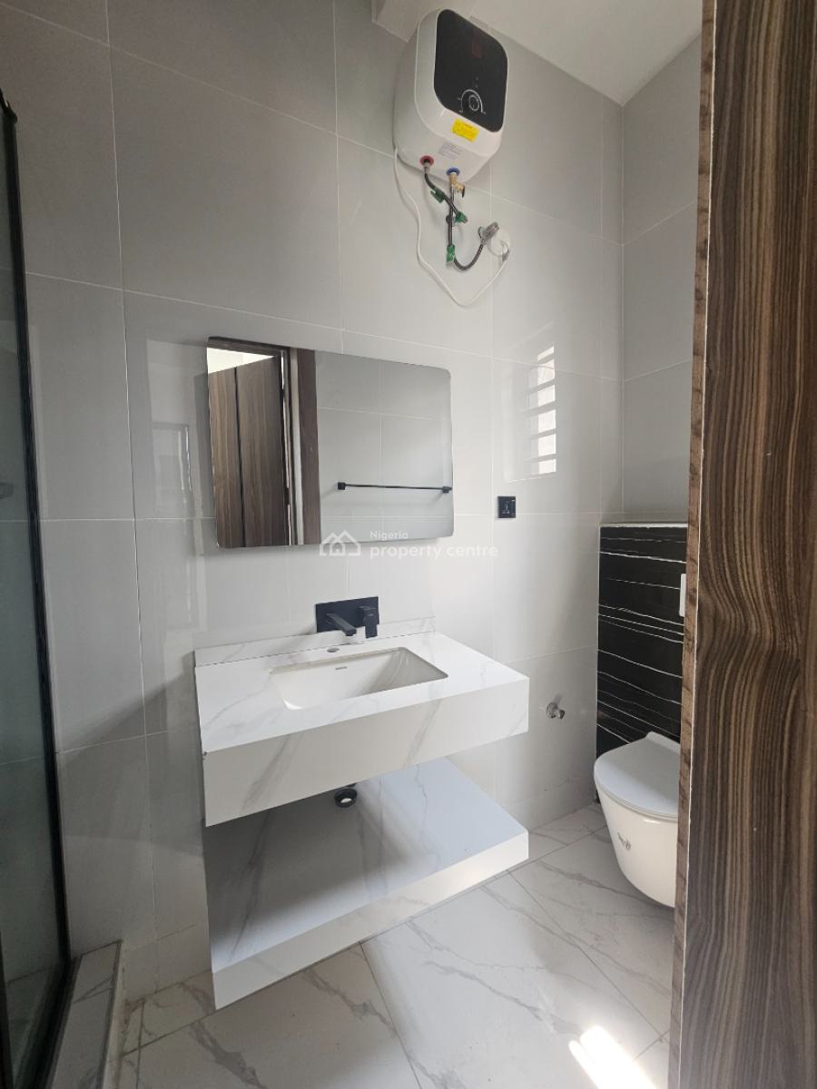 Newly Built 2 Bedrooms Apartment, Lekki Phase 1, Lekki, Lagos, Flat / Apartment for Sale