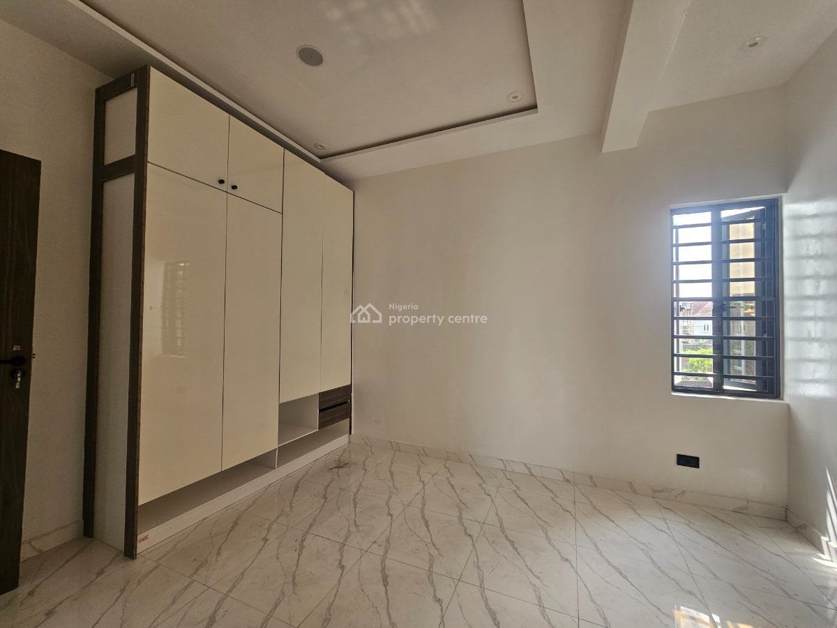 Newly Built 2 Bedrooms Apartment, Lekki Phase 1, Lekki, Lagos, Flat / Apartment for Sale