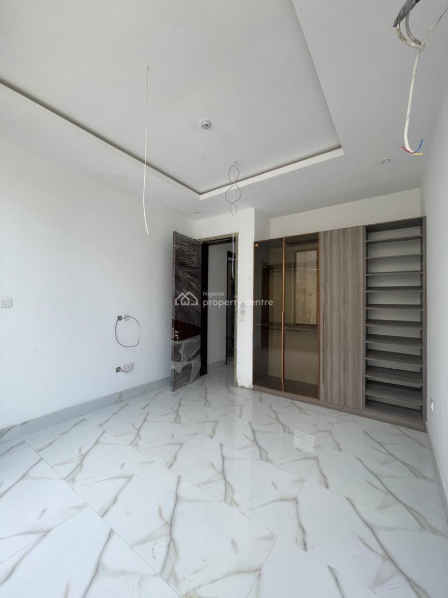 3 Bedroom with Elevator , Pool, Gym, Lekki Phase 1, Lekki, Lagos, Flat / Apartment for Rent