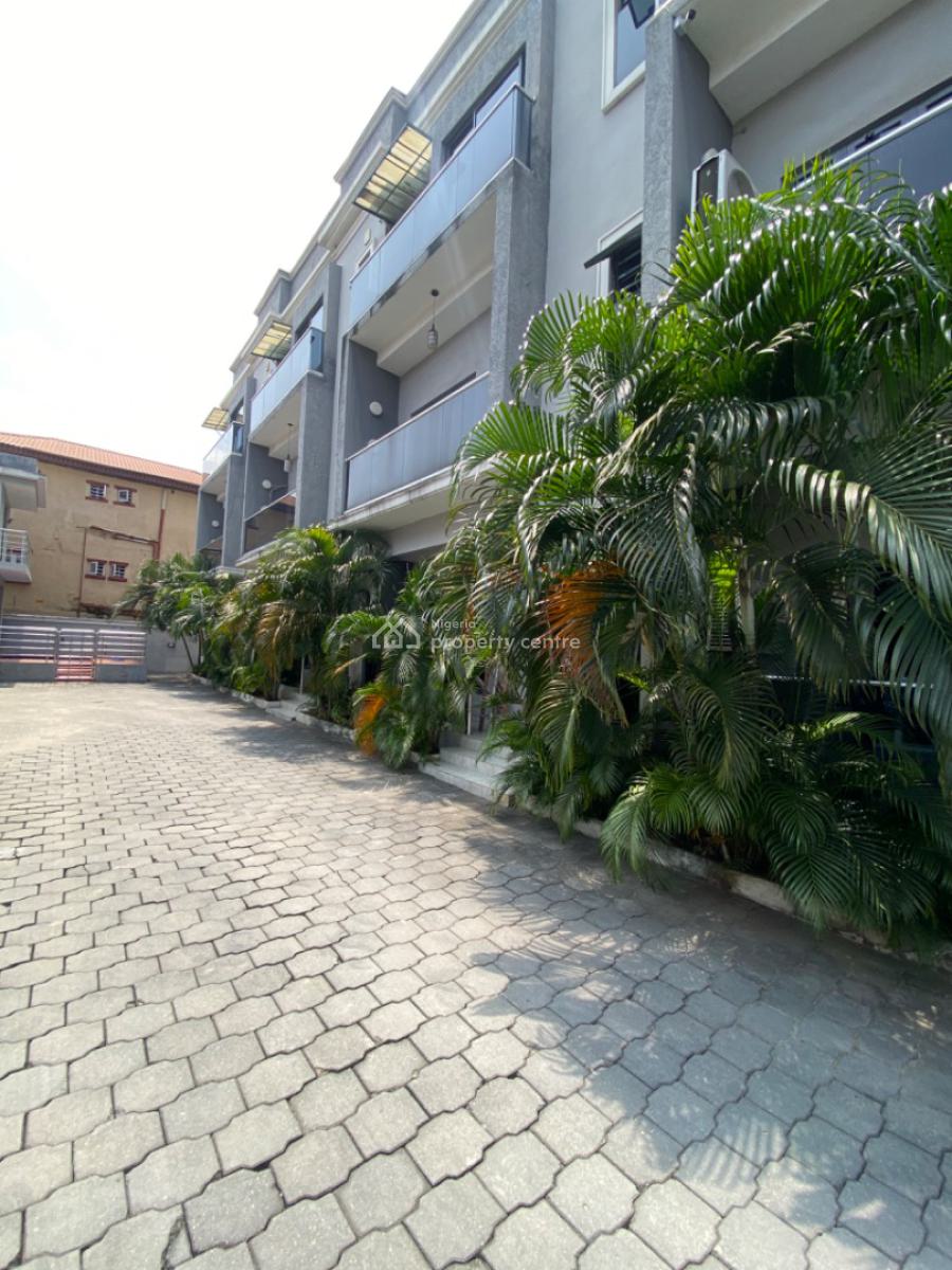 Spacious 4 Bedrooms Terraced Duplex with Bq, Ikate Elegushi, Lekki, Lagos, Terraced Duplex for Rent