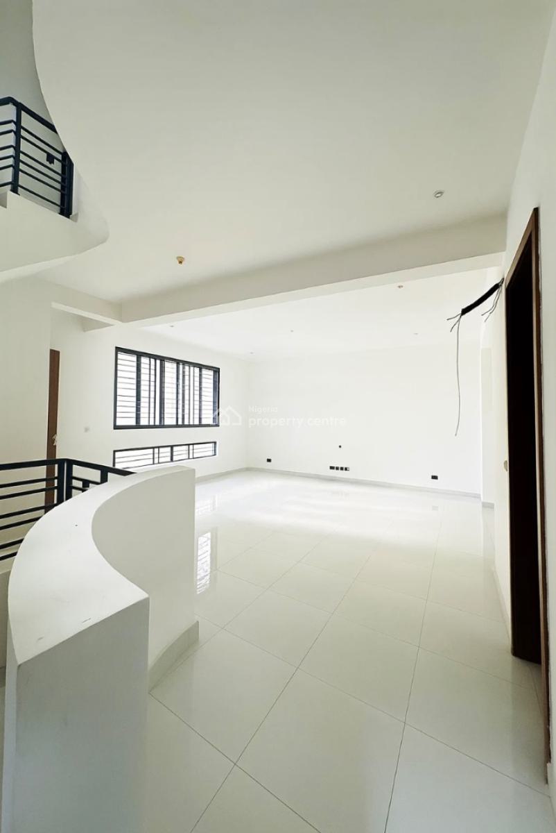 Massive 4 Bedroom Duplex with Lots of Natural Light, Off Freedom Way, Lekki Phase 1, Lekki, Lagos, House for Rent