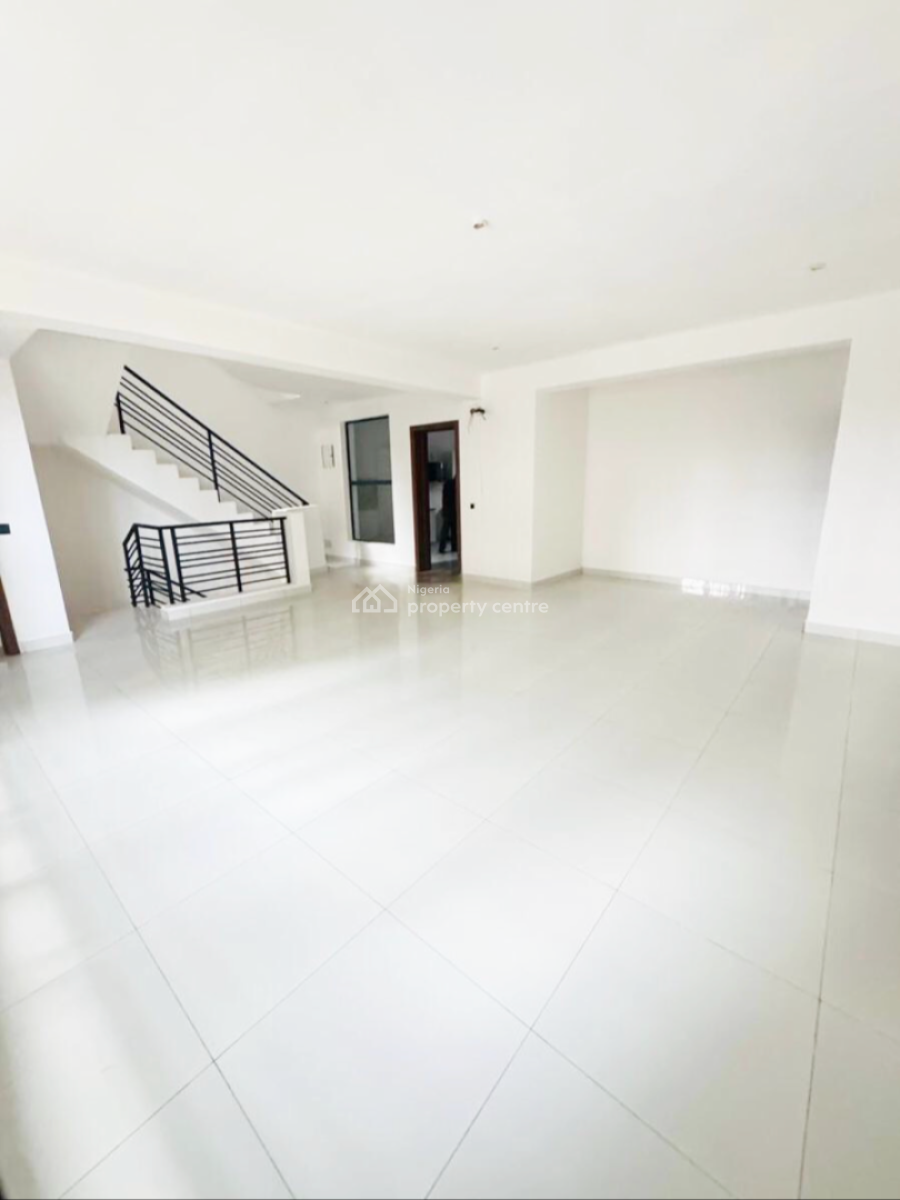 Massive 4 Bedroom Duplex with Lots of Natural Light, Off Freedom Way, Lekki Phase 1, Lekki, Lagos, House for Rent