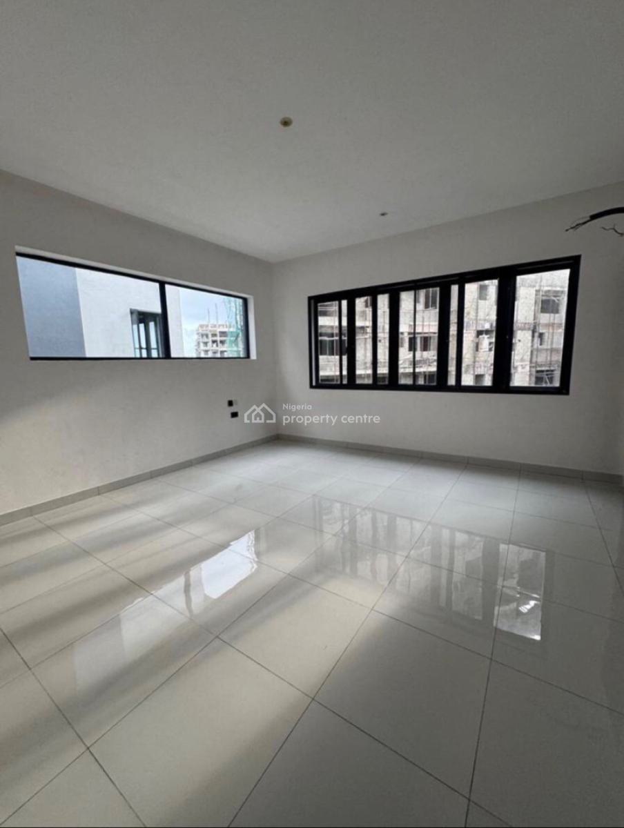 Massive 4 Bedroom Duplex with Lots of Natural Light, Off Freedom Way, Lekki Phase 1, Lekki, Lagos, House for Rent